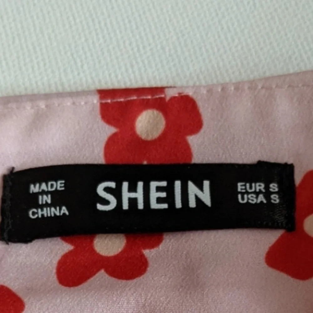 SHEIN mini skirt pink red retro floral dopamine small